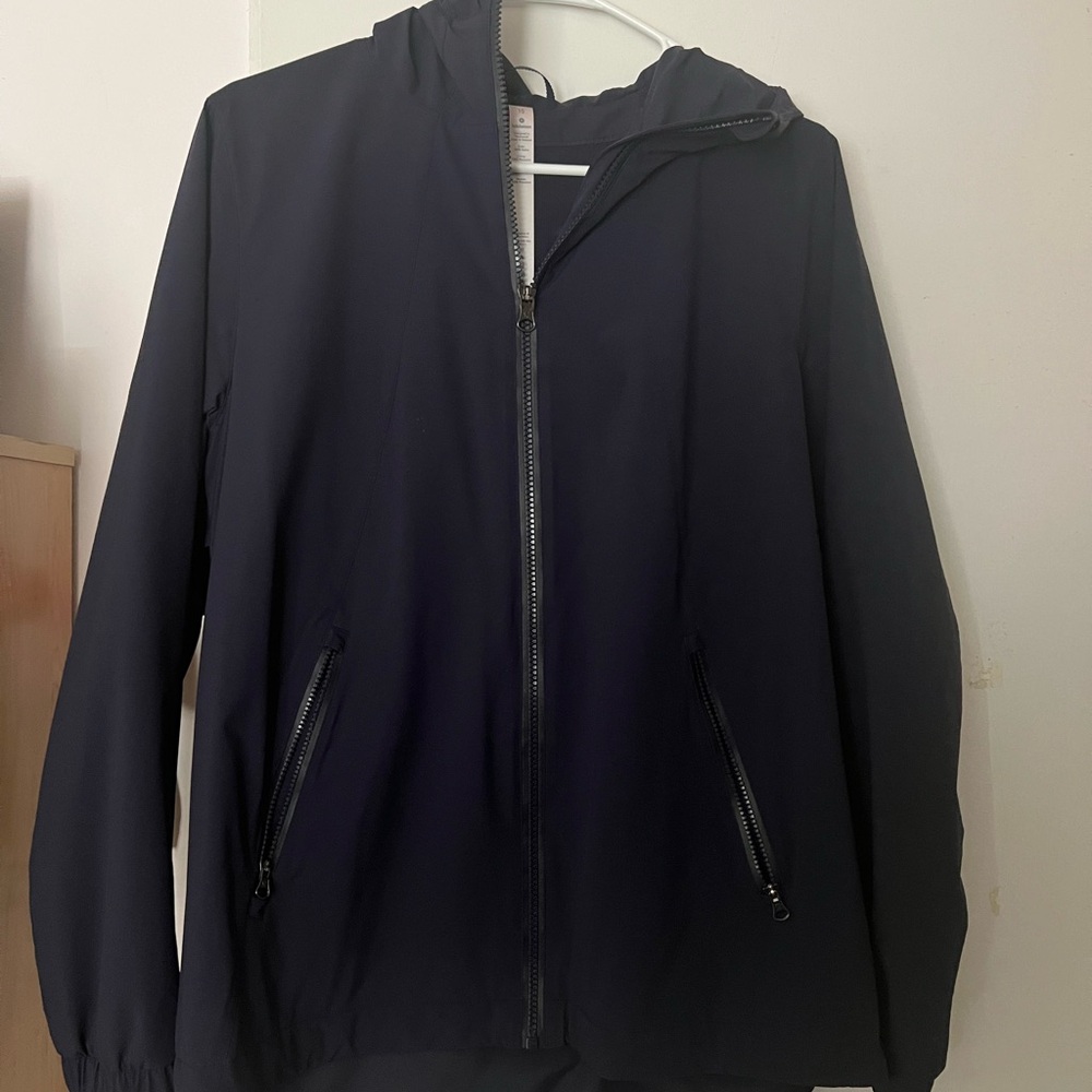 Lululemon women navy rain jacket size 10